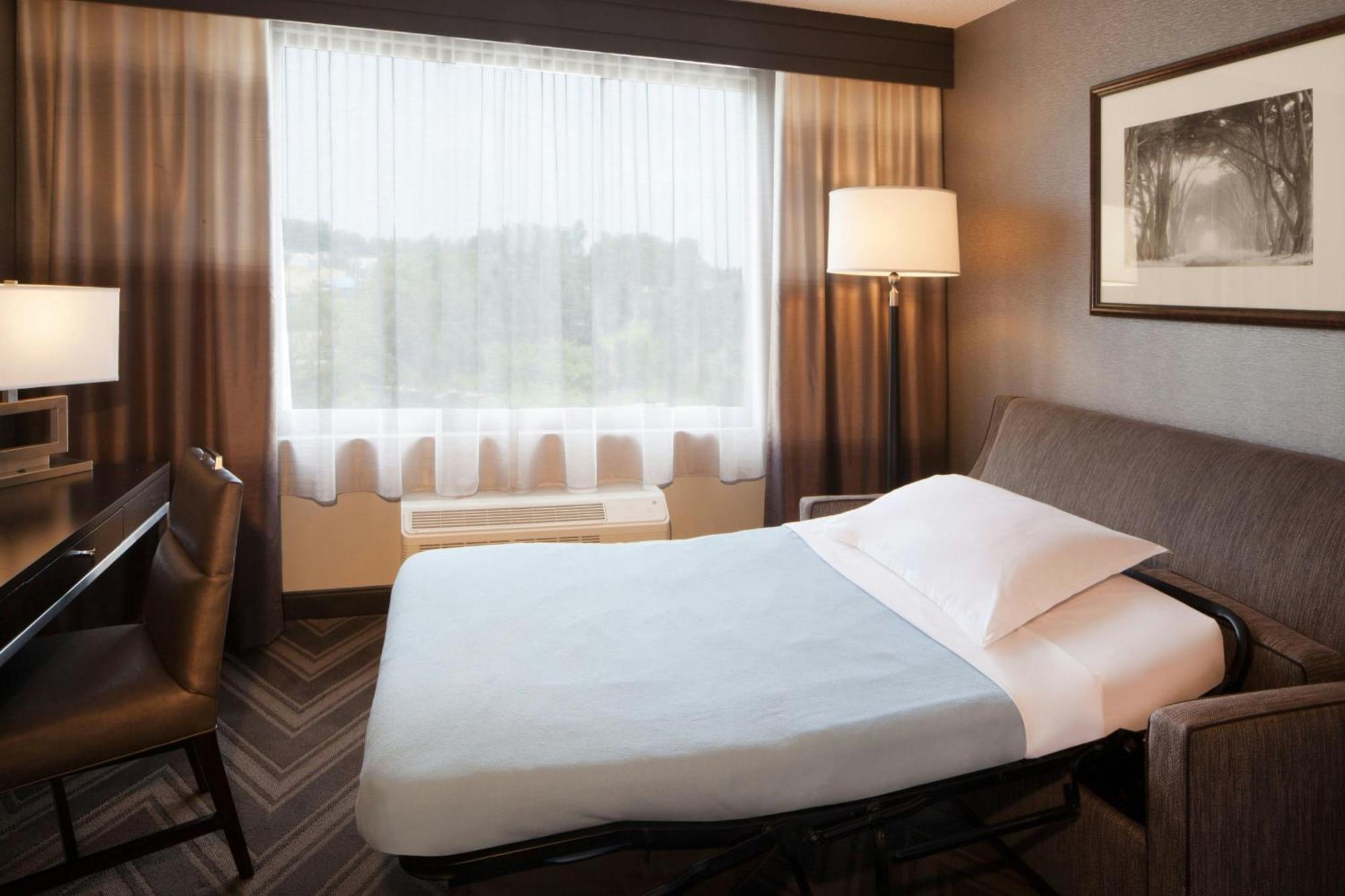 Sheraton Bucks County Langhorne Exterior photo
