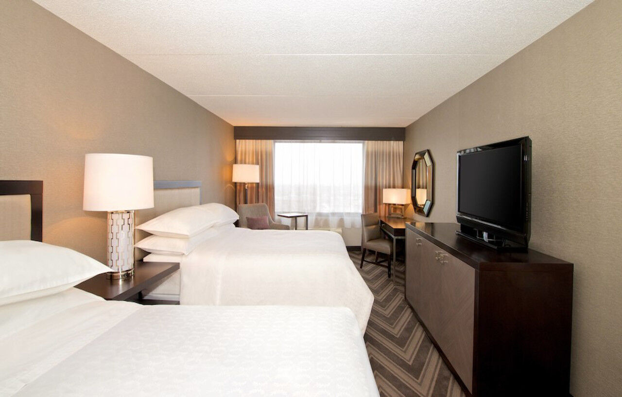 Sheraton Bucks County Langhorne Exterior photo